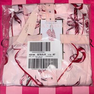 New Victoria's Secret Glazed Satin Pajama Set Pink With Candy Canes Women’s Sz S